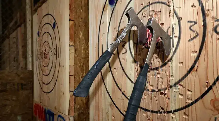 Balta dobálás - Budapest